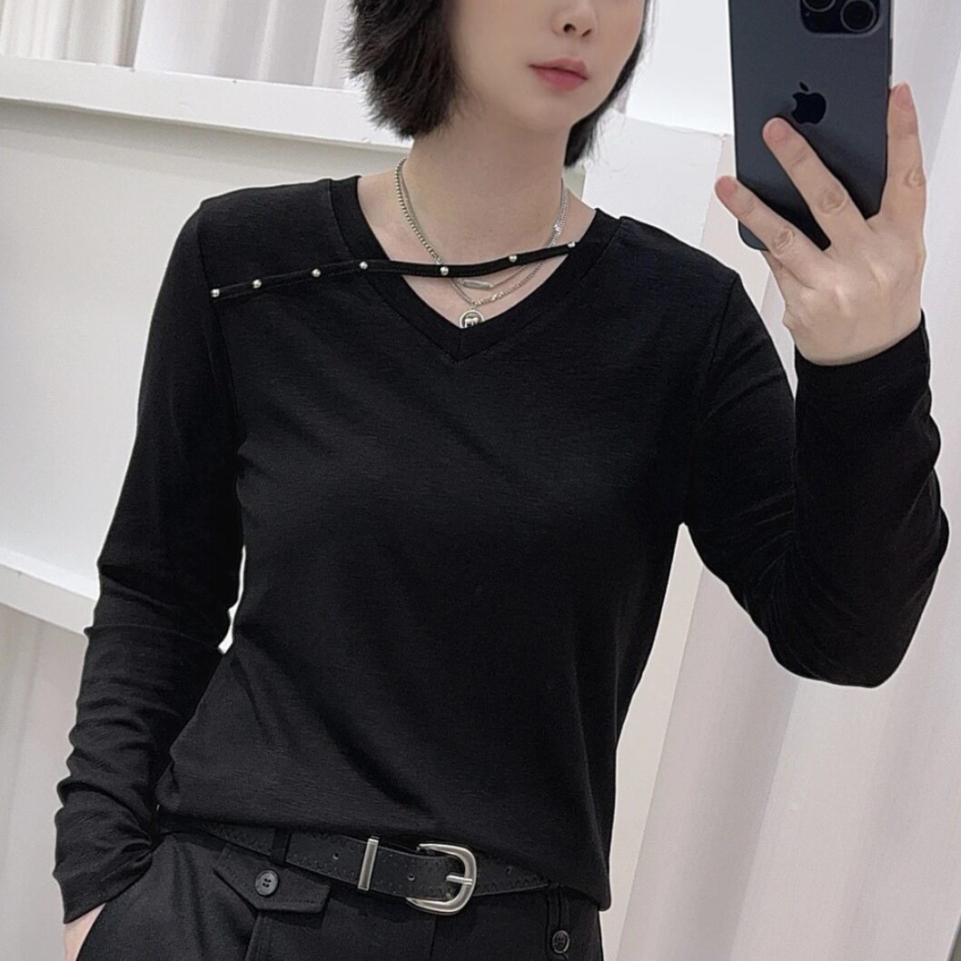 秋款设计感V领斜带长袖t恤女显瘦打底衫内搭独特漂亮巨好看上衣潮