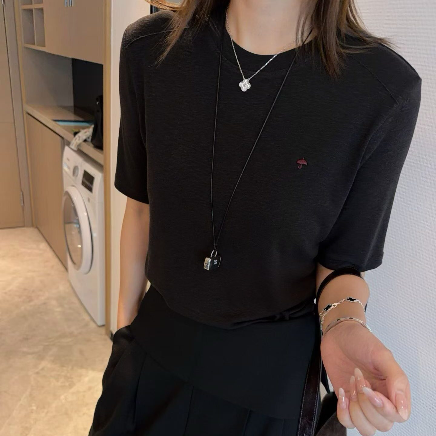 刺绣小雨伞圆领简约短袖五分T恤女2026早秋柔软舒适打底气质上衣