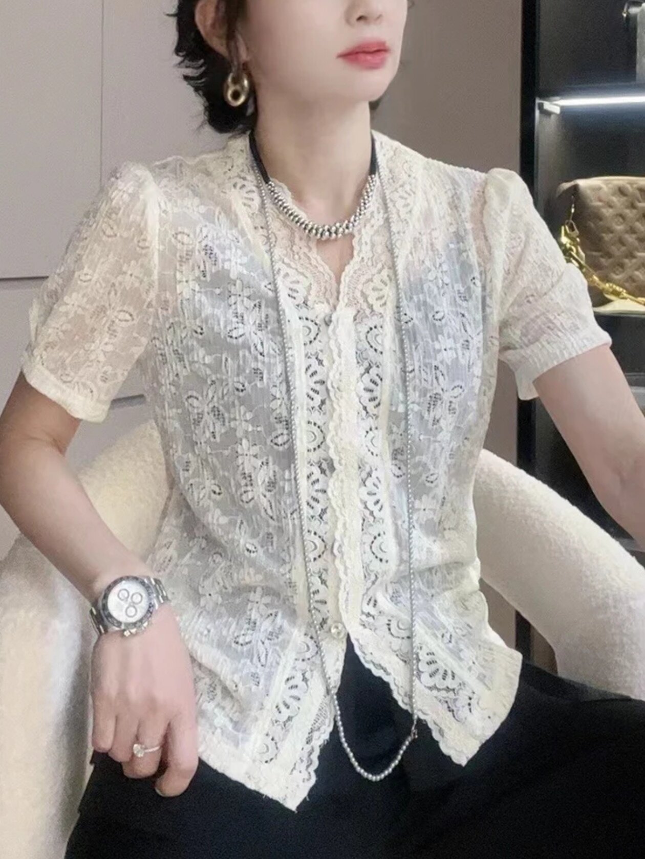新款蕾丝打底衫女短袖春夏修身短款洋气小衫高级感外穿T恤上衣