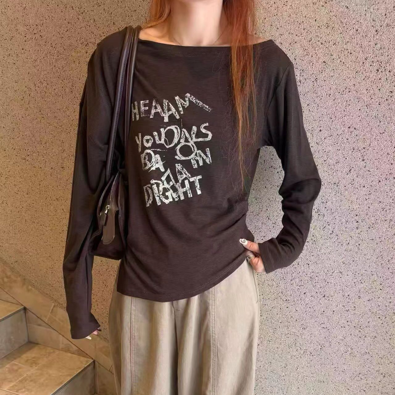 欧洲站2026早秋季新韩版时尚一字斜肩显瘦百搭字母印花长袖T恤女