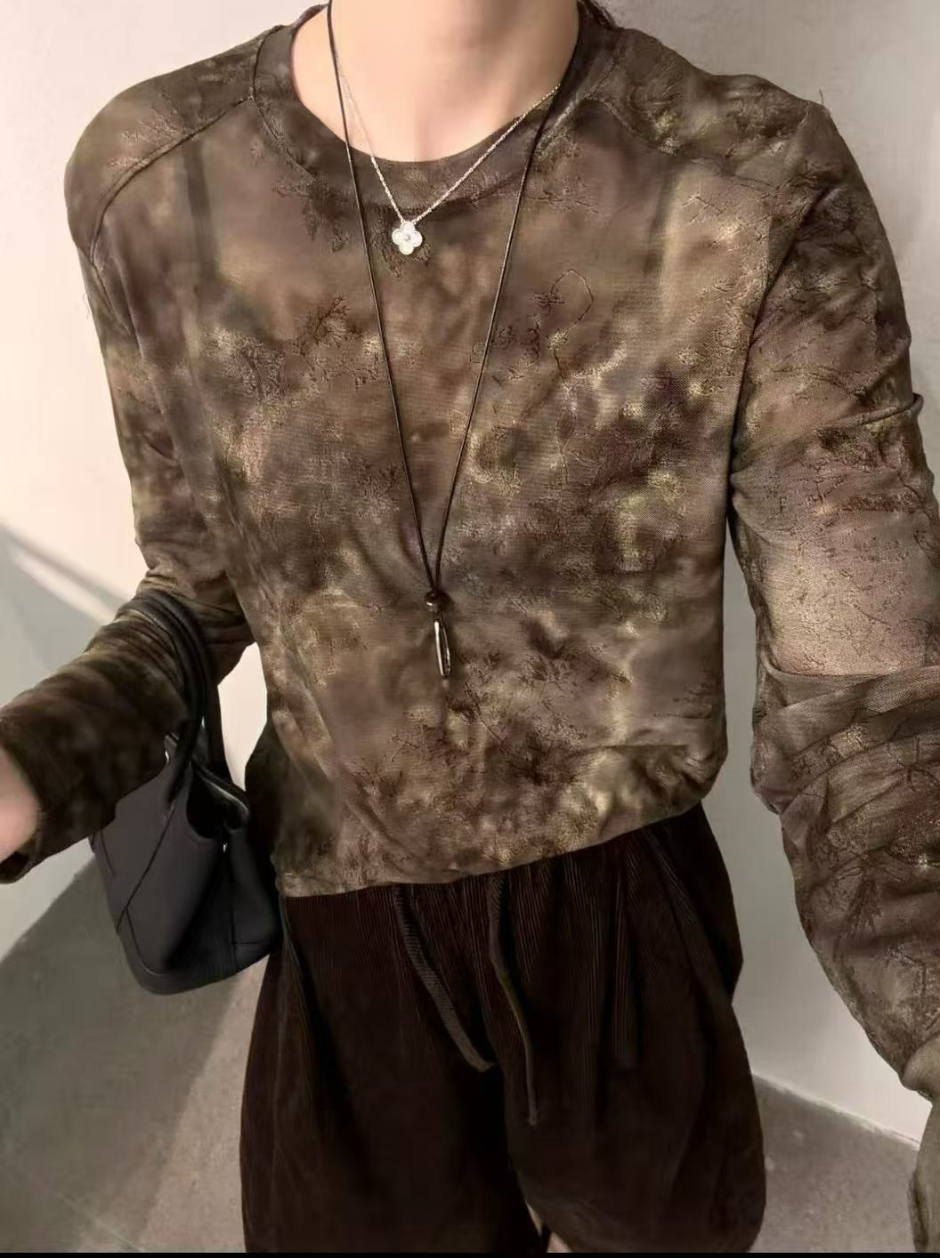 设计高级感植绒花卉晕染长袖T恤女早秋薄新款宽松百搭打底衫上衣