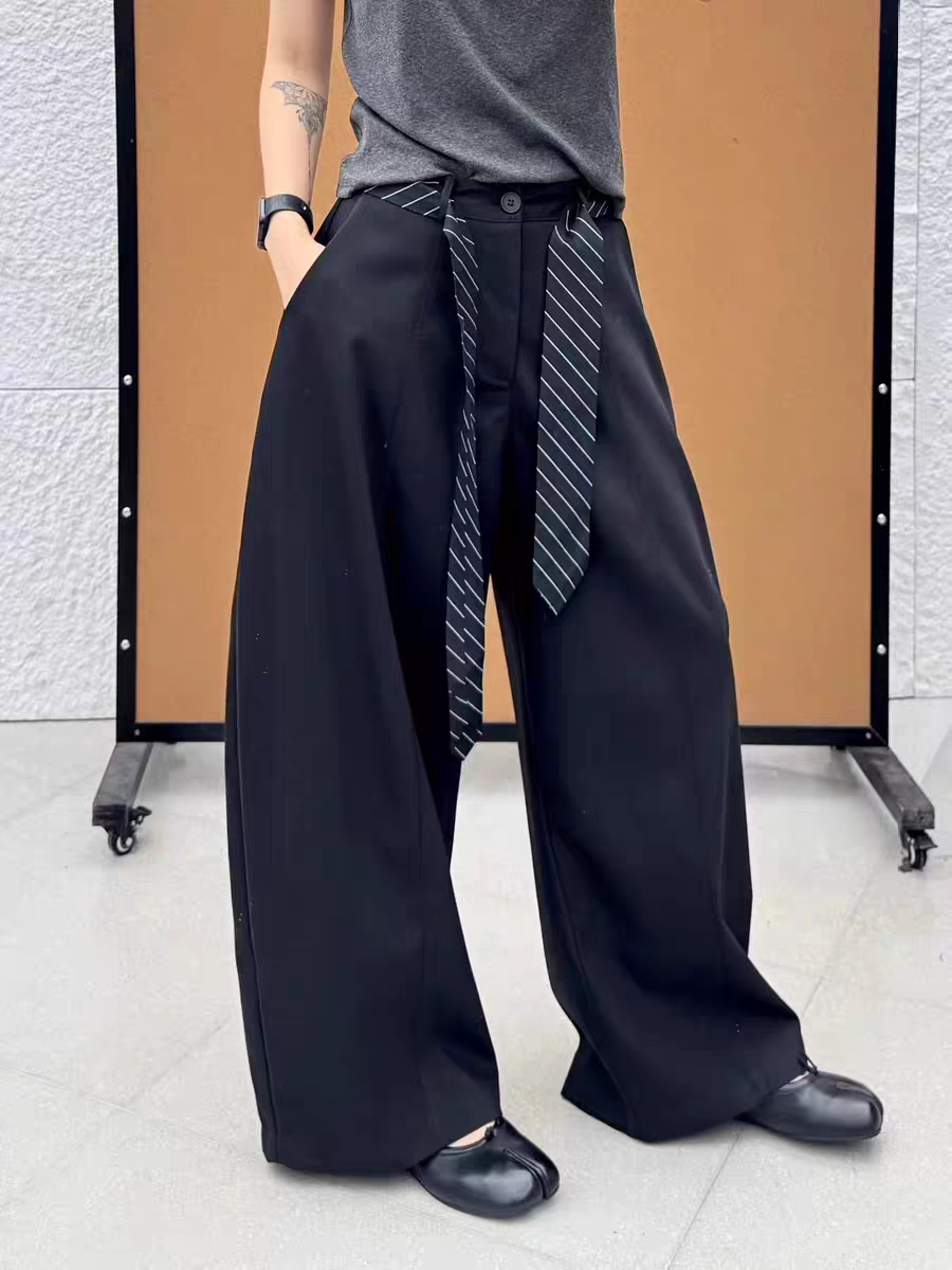 今年流行的黑色显瘦百搭西装裤女2025秋冬新款直筒宽松阔腿拖地裤