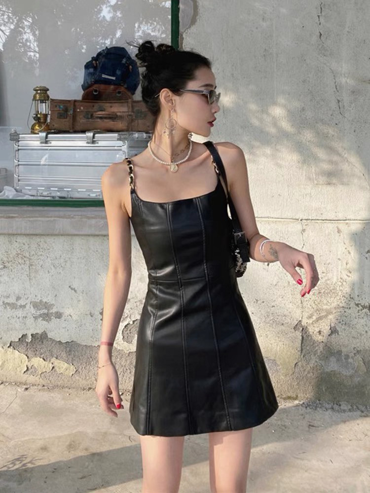 99元任选清货特价美式甜酷辣妹风黑色pu皮裙纯欲性感吊带连衣裙