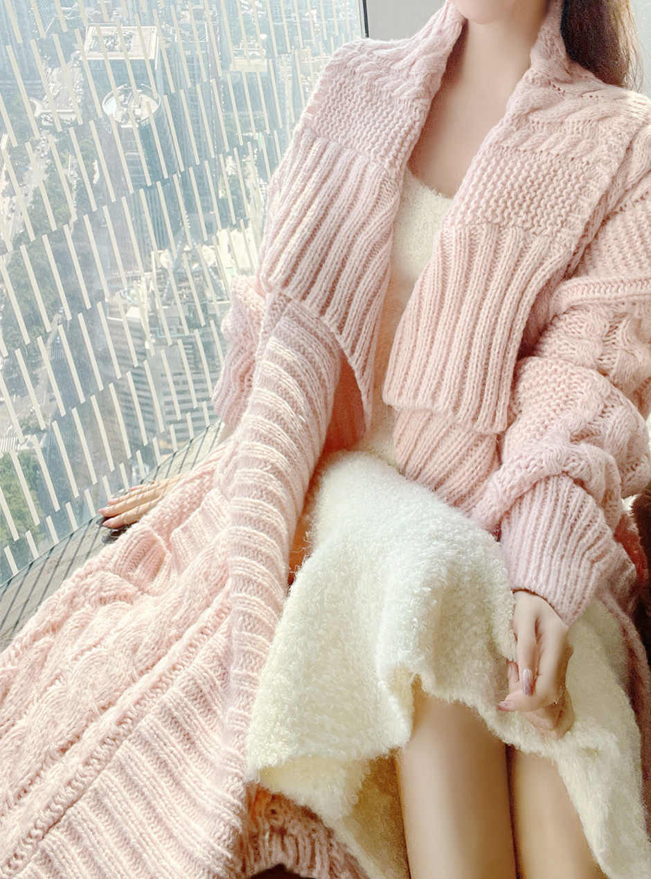 “PINK系列”立体外套棒针大毛衣