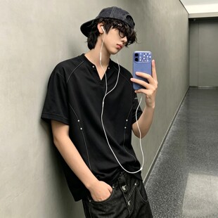 解构拼接黑色V领铆钉短袖男款曼巴棉凉感正肩t恤美式高街痞帅半袖