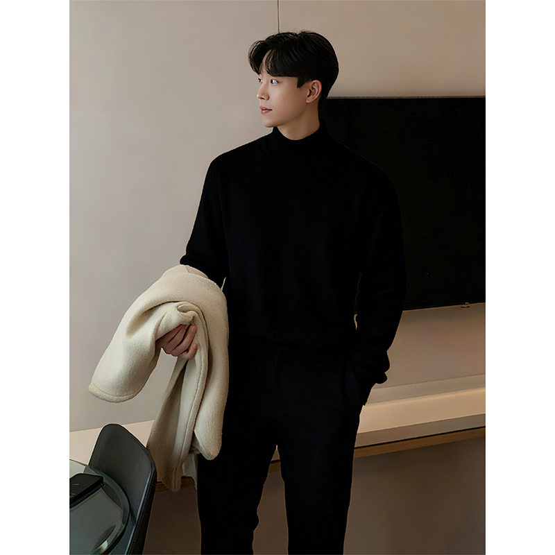 黑色半高领毛衣男款秋冬韩系穿搭