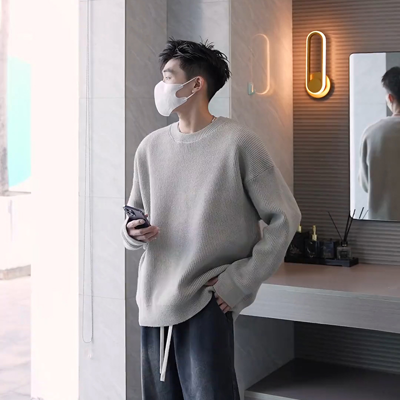 灰色圆领毛衣男款秋冬季内搭
