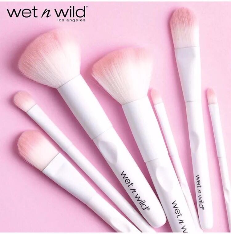 粉萌少女心!超高颜值~Wet n Wild 湿又野粉白渐变多款化妆刷