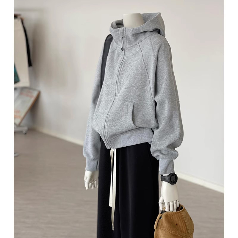 现货】本期心头爱！2026新款灰色拉链连帽立领开衫女运动卫衣外套
