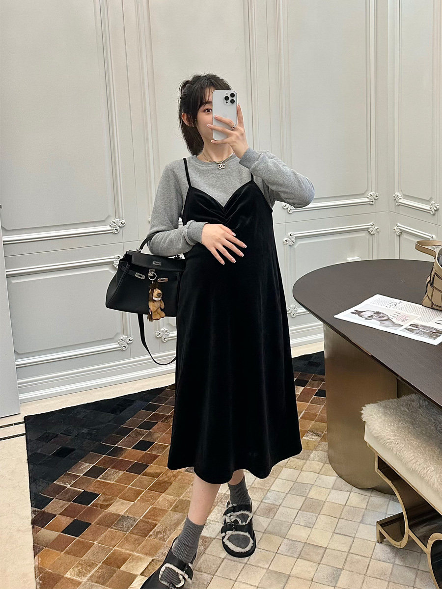 LeoMami孕妇装春秋可哺乳卫衣吊带连衣裙假两件时尚气质丝绒裙子
