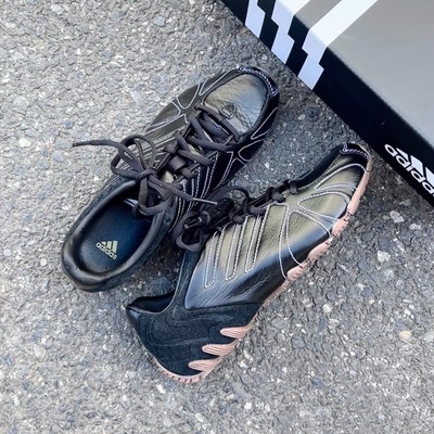 阿迪达斯运动休闲鞋低帮耐磨