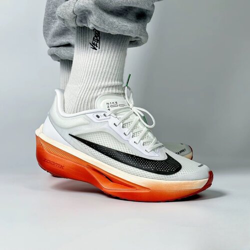 Nike防滑耐磨舒适百搭跑步鞋