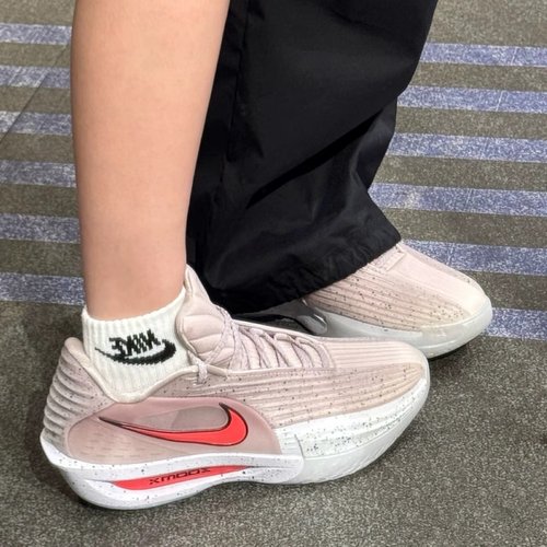 NikeGTCut3Turbo低帮篮球鞋