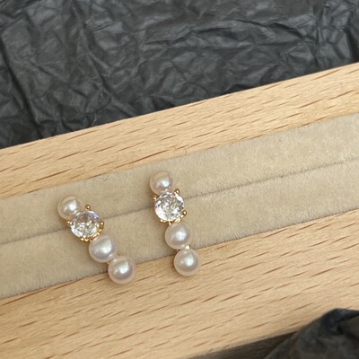 新款轻奢风耳钉女一字竖条天然珍珠锆石耳钉S925银针精致耳钉