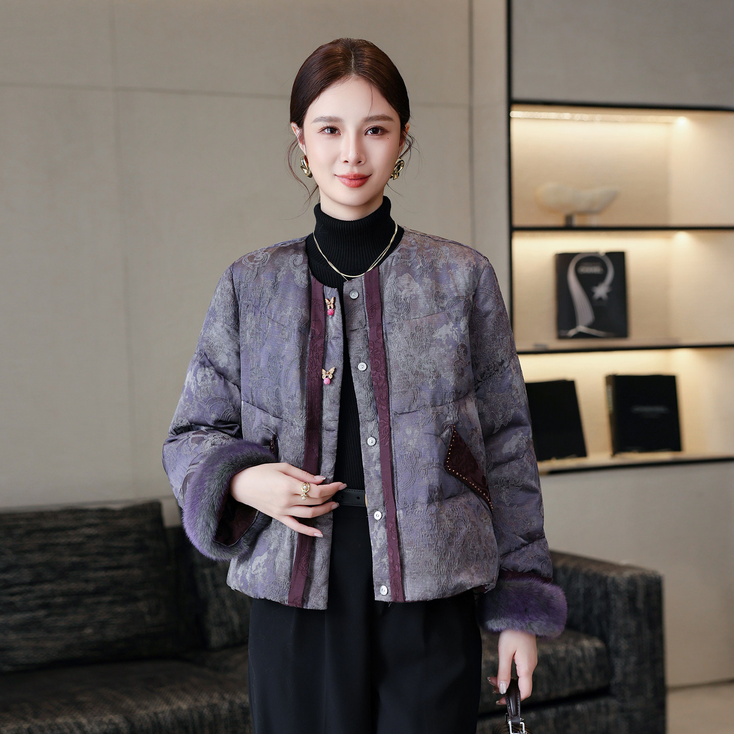 新中式国风羽绒服女短款2025新款冬洋气高端海宁白鹅绒中年妈妈装