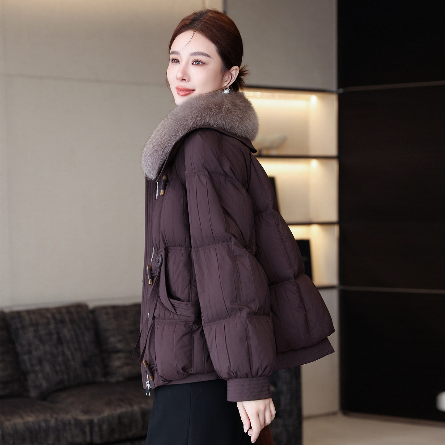 海宁高端羽绒服女短款2025新款冬狐狸毛领洋气妈妈鹅绒服皮草外套,女装/女士精品,羽绒服,淘宝优惠券,粉丝福利购,淘宝优惠卷