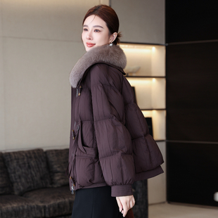 海宁高端羽绒服女短款2025新款冬狐狸毛领洋气妈妈鹅绒服皮草外套