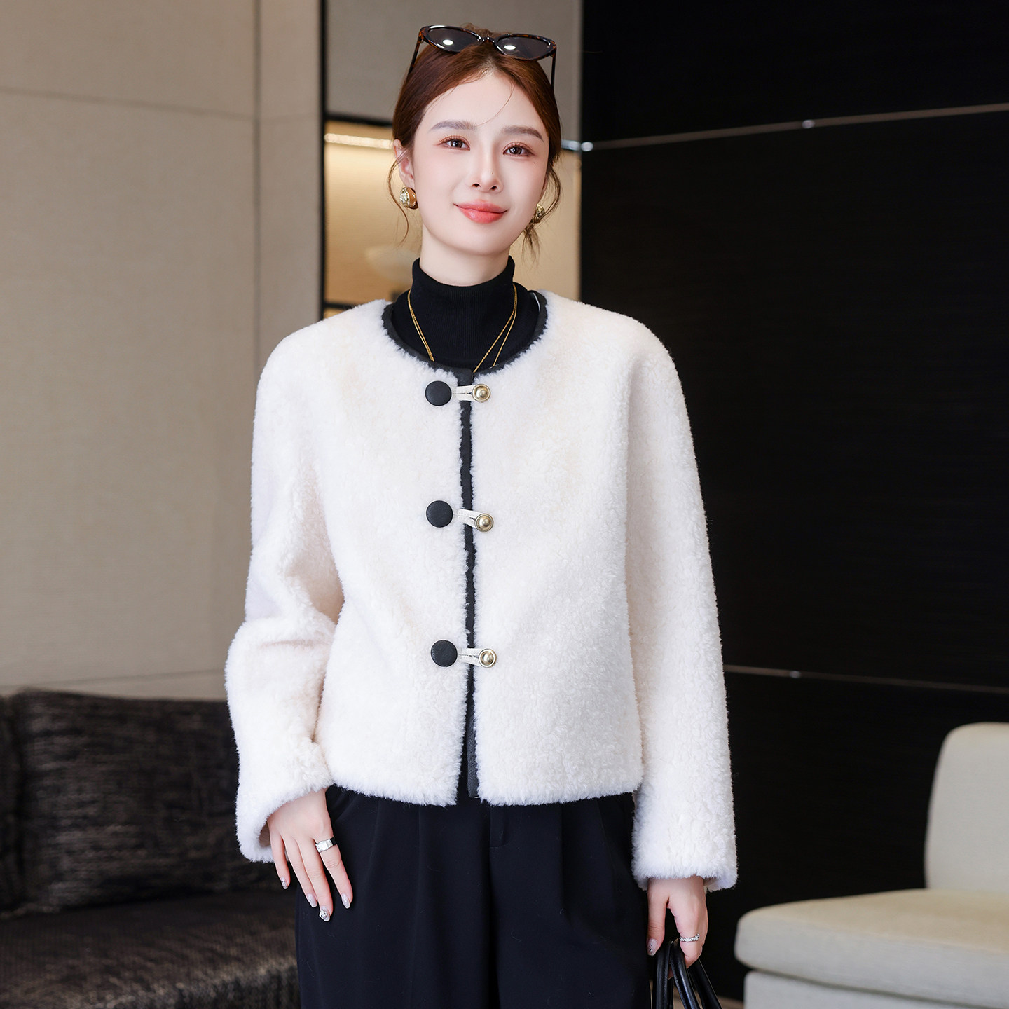 海宁颗粒绒皮草外套女小个子