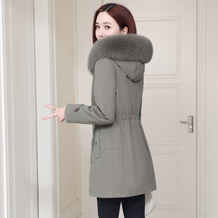 派克服女2025新款冬品牌妈妈獭兔毛内胆可脱卸海宁皮草中长款外套