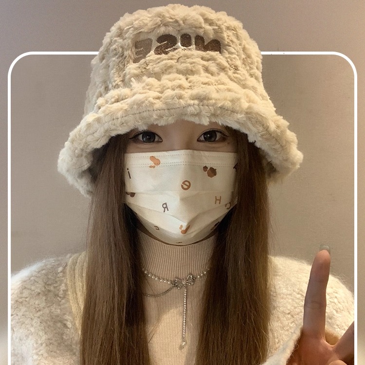 【新品热销】可爱毛绒渔夫帽子