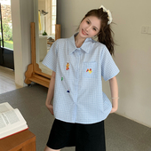 女甜美减龄宽松休闲显瘦短袖 日系刺绣格子衬衫 衬衣 女装 小吉家大码