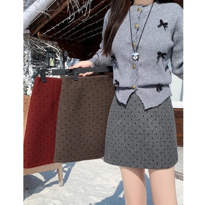 小吉家大码女装秋冬新款加厚高腰显瘦波点短裙百搭a字裙子半身裙