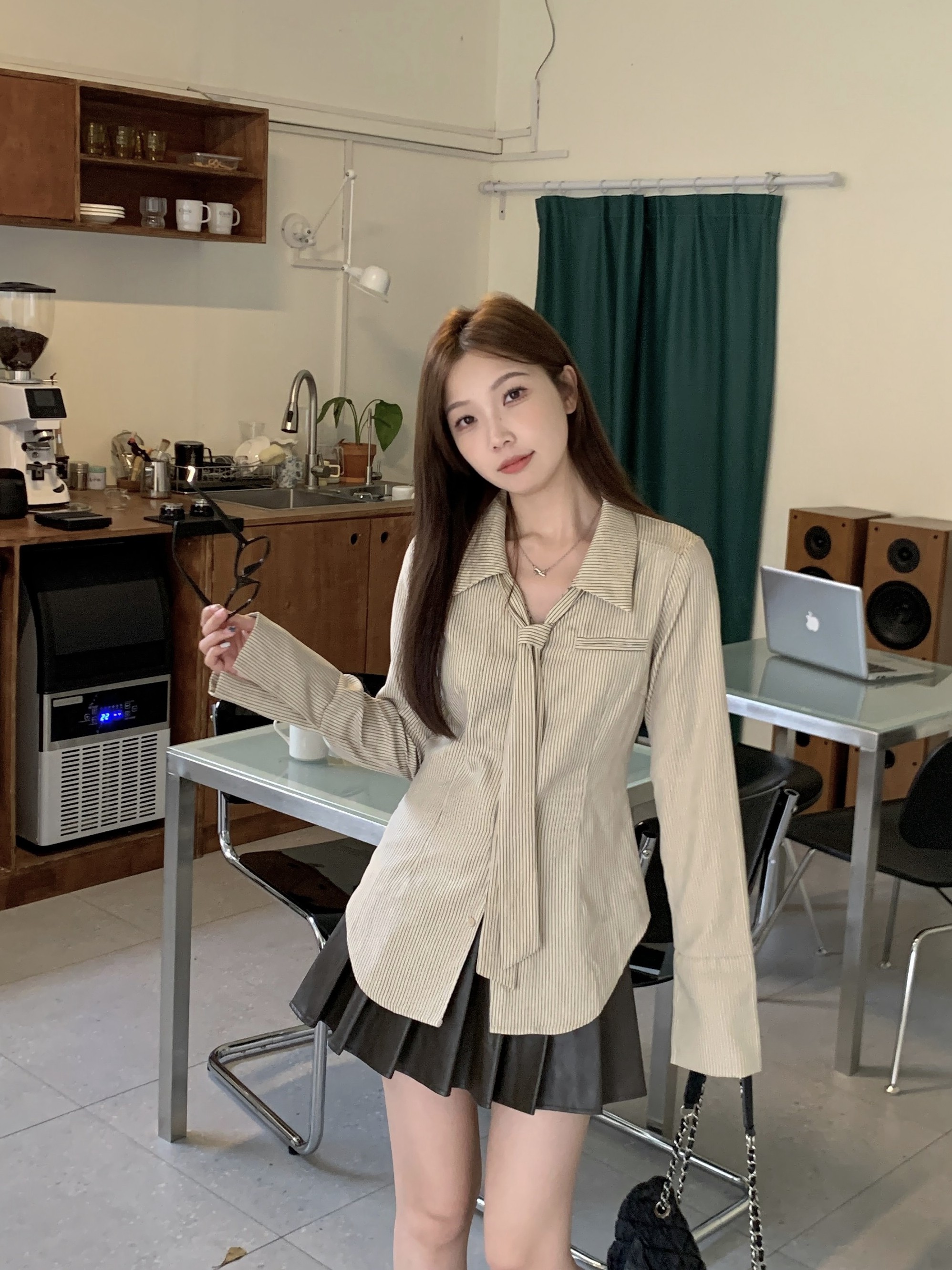 大码学院风条纹长袖衬衫女秋冬新款小众收腰衬衣遮肉显瘦别致上衣,女装/女士精品,衬衫,淘宝优惠券,粉丝福利购,淘宝优惠卷