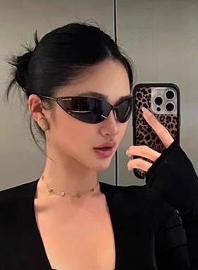 欧美风猫眼黑色时髦偏光海边度假太阳眼镜高级感方圆脸显瘦墨镜女