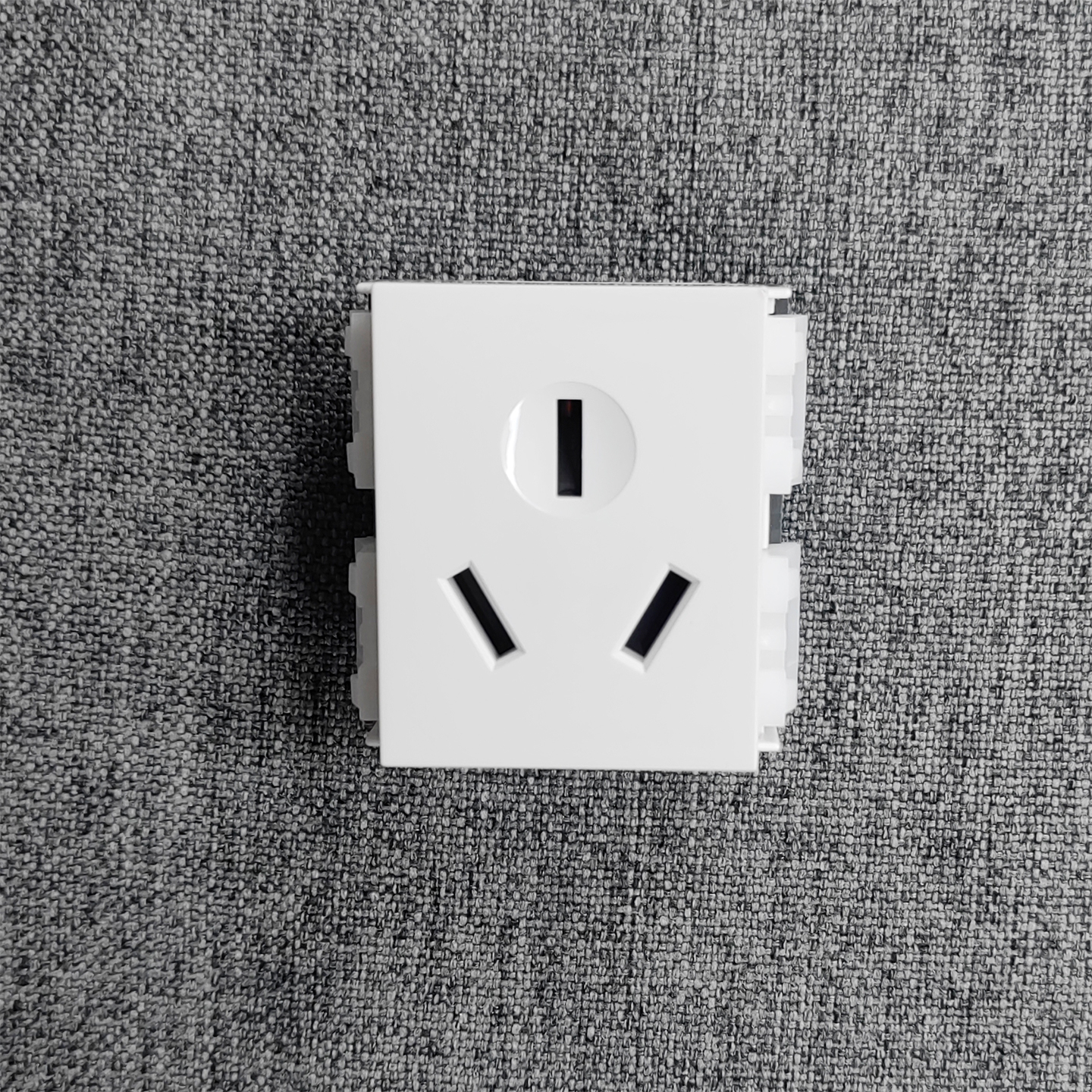 正泰地插 配NED1地插三孔16A模块功能键 9W10310三极16A模块键