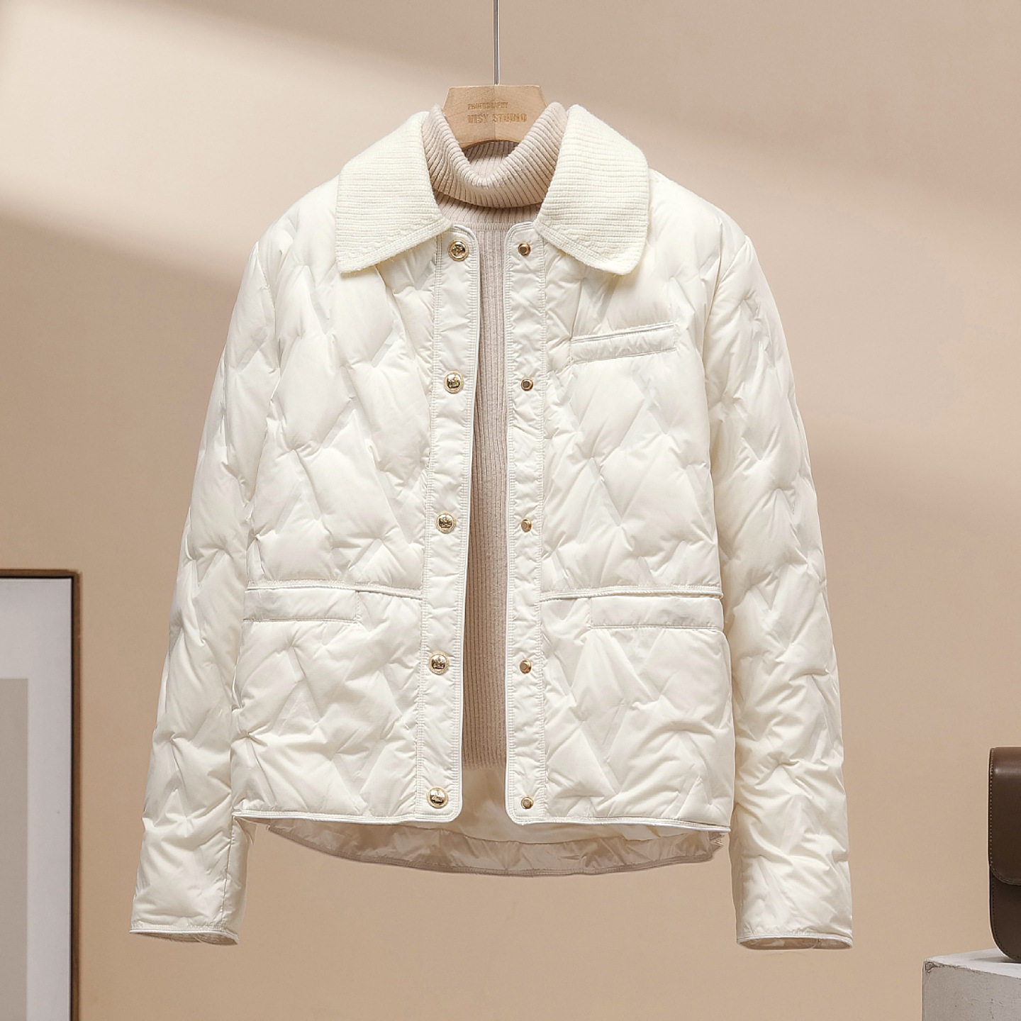 简约时尚轻薄羽绒服女短款2025年冬季新款休闲气质小香风爆款外套,女装/女士精品,羽绒服,淘宝优惠券,粉丝福利购,淘宝优惠卷