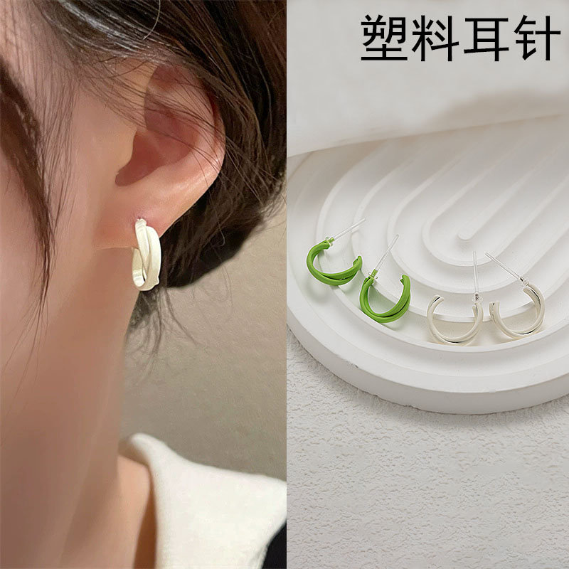 塑料耳环简约小巧绿色C形港风耳钉防过敏养耳洞森系高级气质耳饰