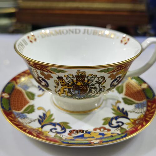 英国Royal Worcester皇家伍斯特女王登基60周年限定骨瓷杯碟二件