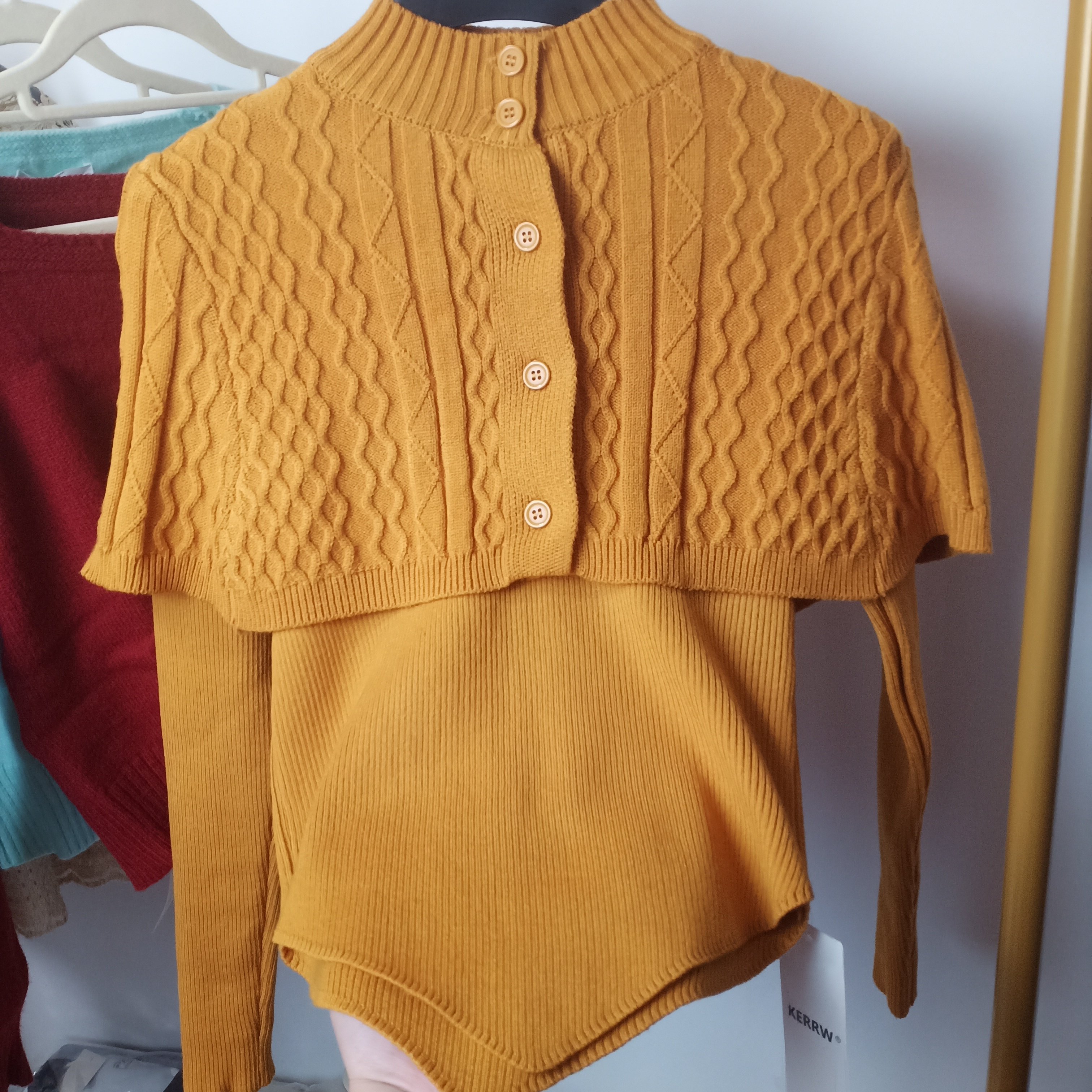 洋气半高领麻花针织衫上衣女秋冬内搭长袖披肩斗篷内搭两件套毛衣