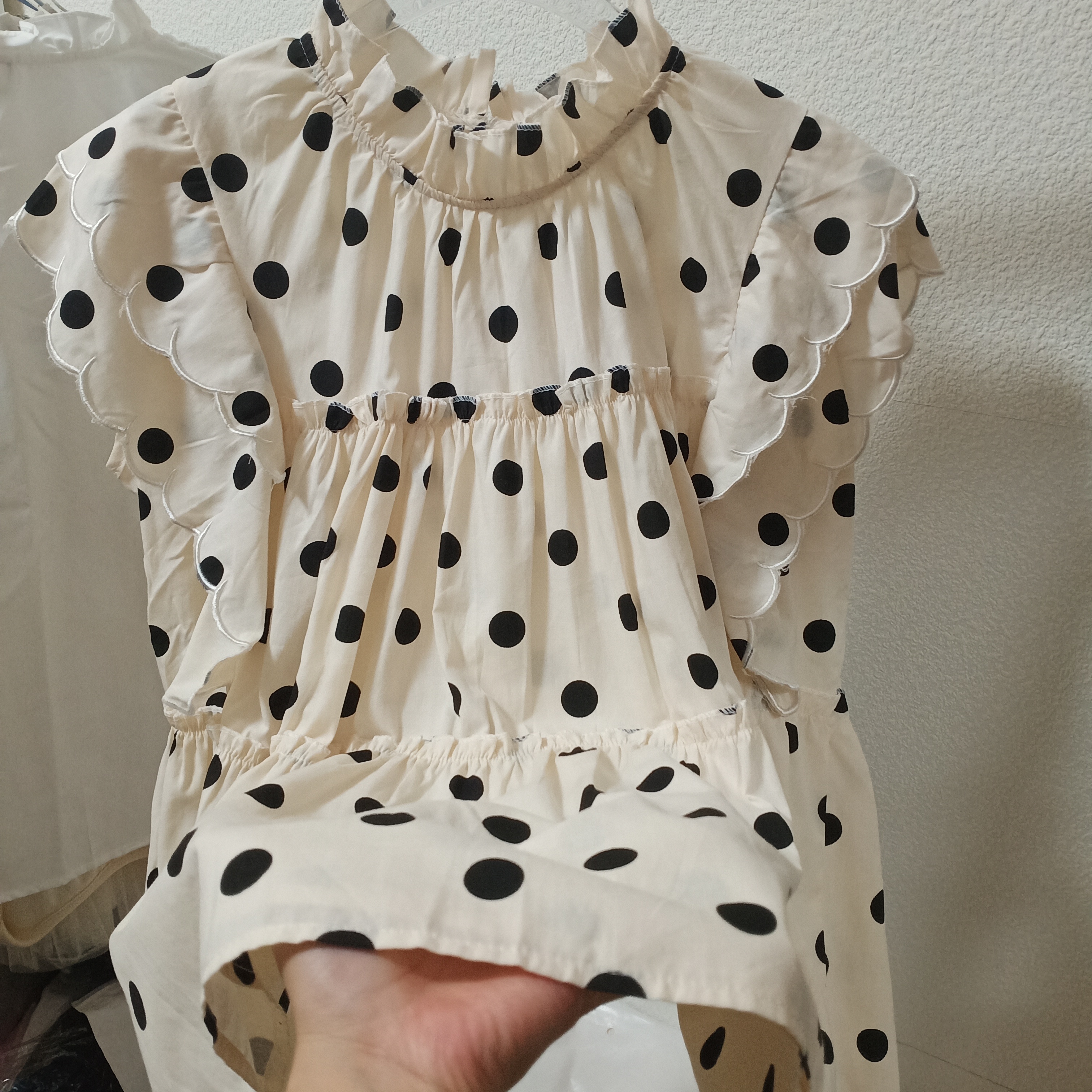 夏新款韩版木耳边飞飞袖波点上衣女甜美波浪纹荷叶边宽松遮肉衬衫