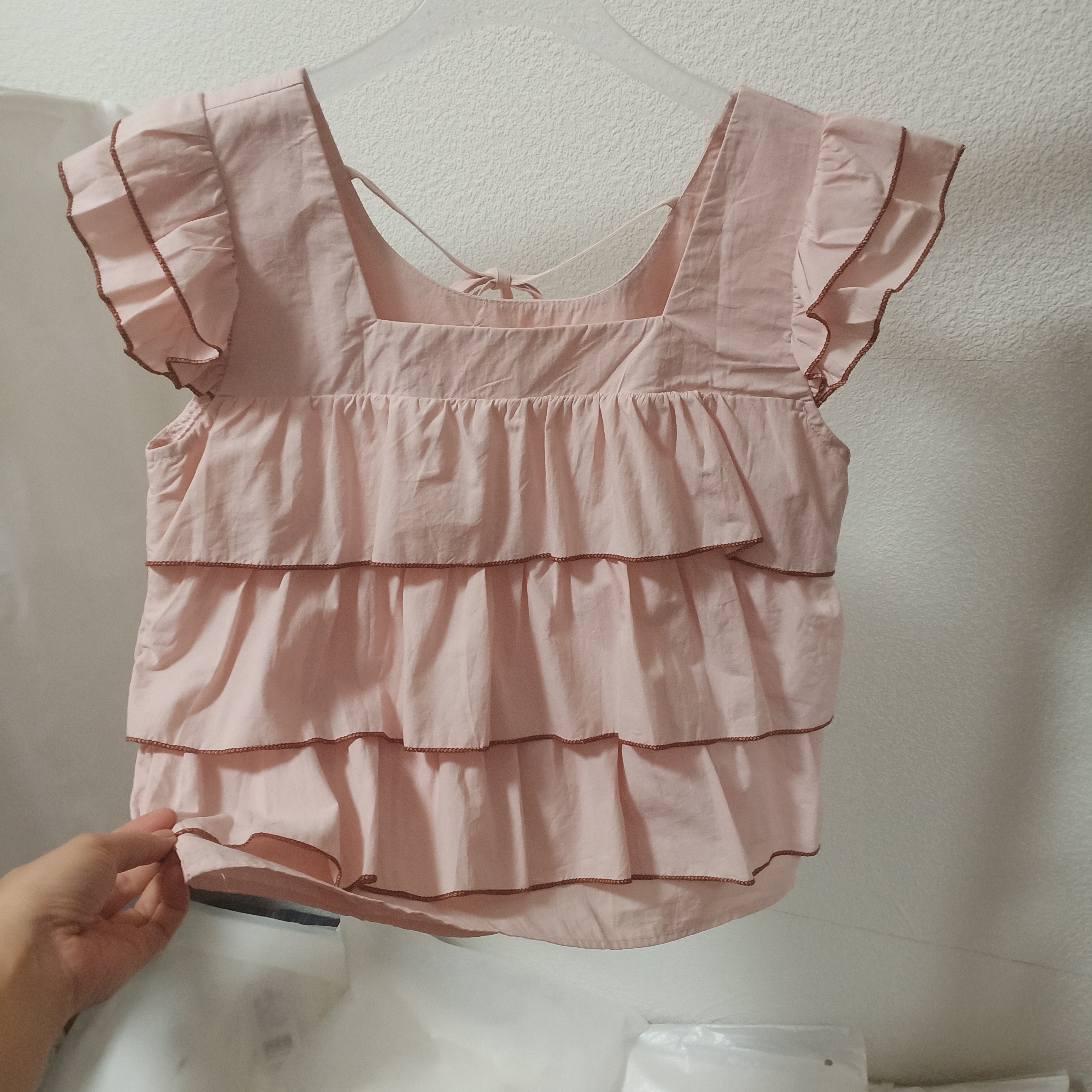 韩版方领层次荷叶边衬衫女2025夏季新款飞飞袖蛋糕层甜美短款上衣