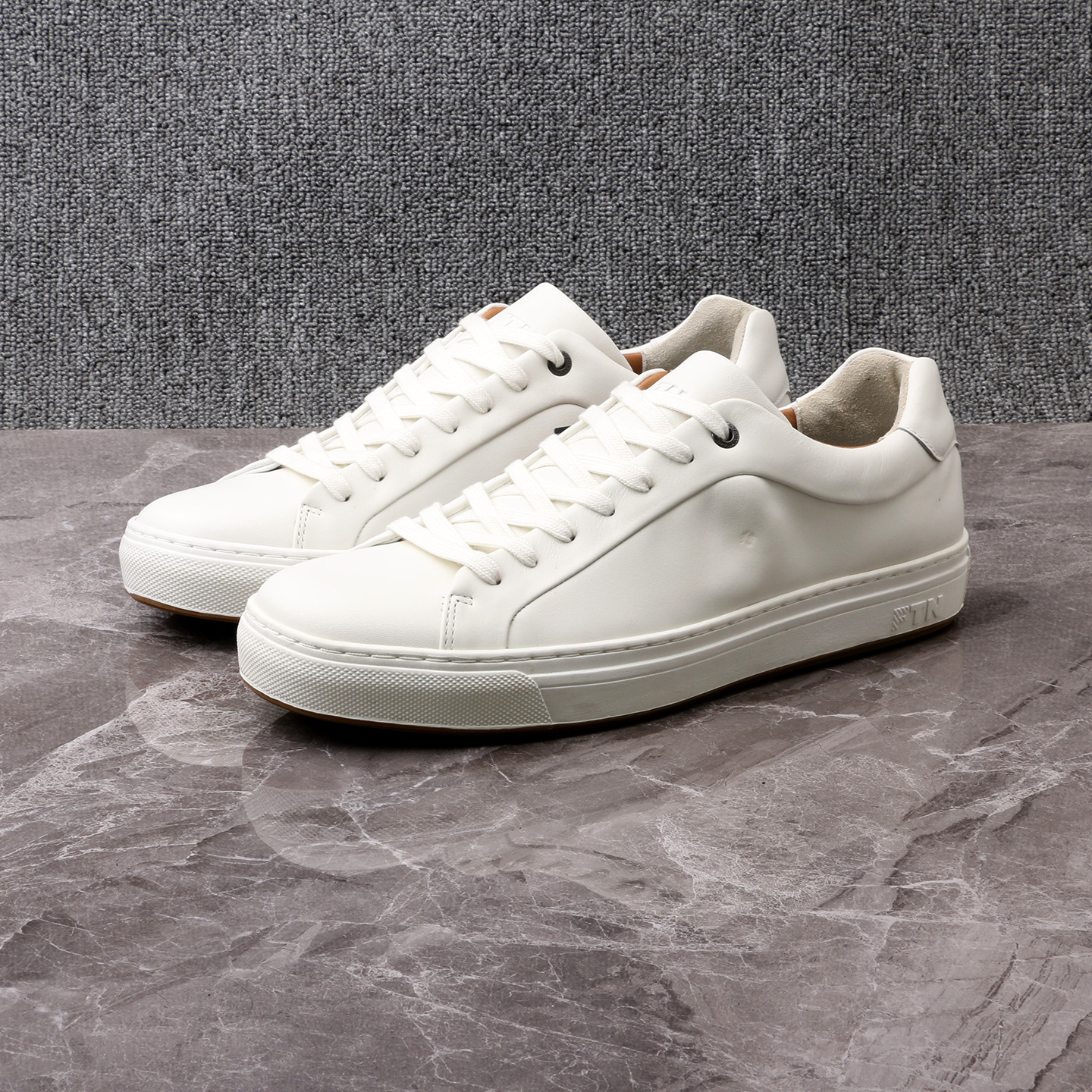 出口外贸男士板鞋橡胶耐磨大底防滑系带款头层牛皮系带四季款缝线