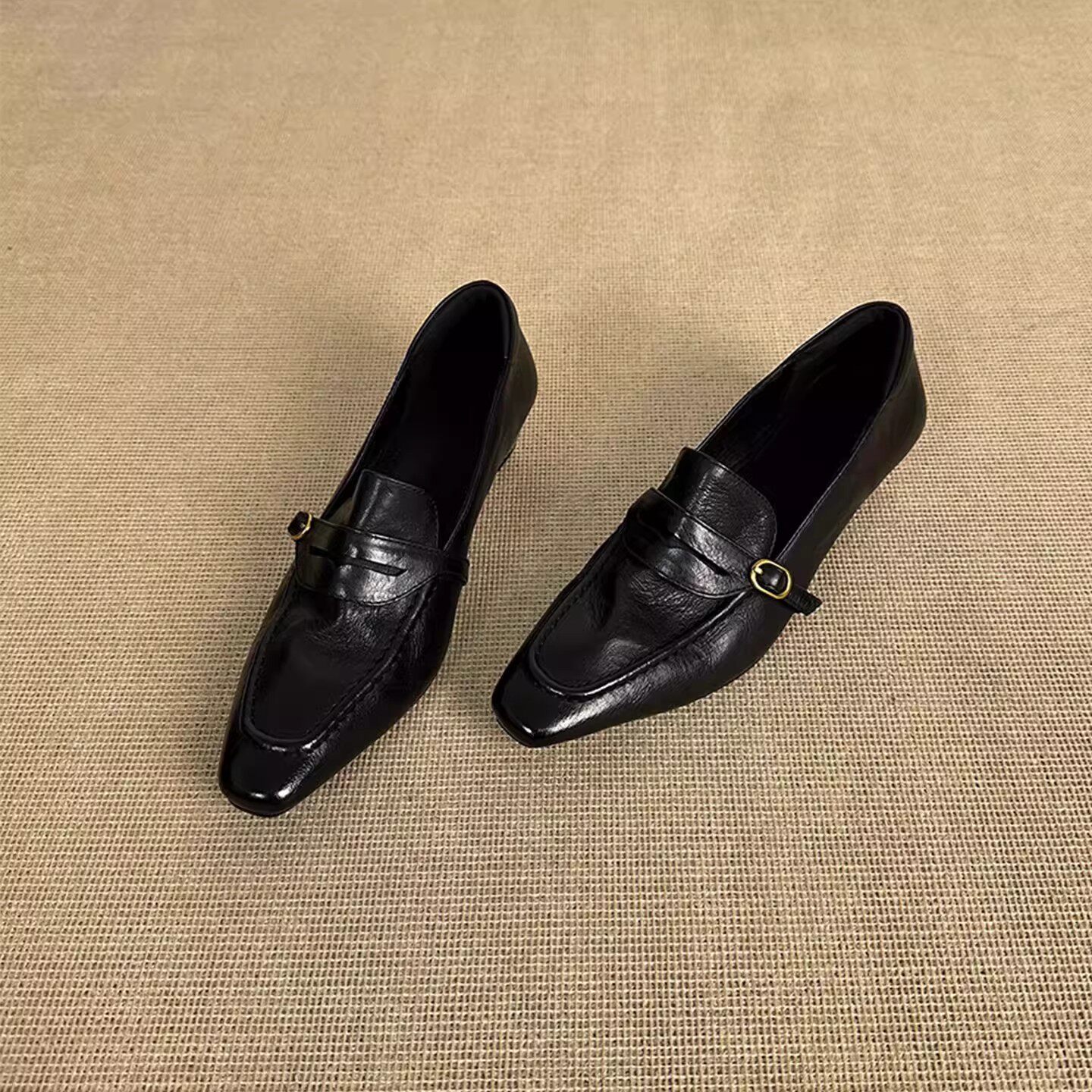 牛皮版~法式复古方头粗跟单鞋新款小众设计感皮带扣一脚蹬乐福鞋