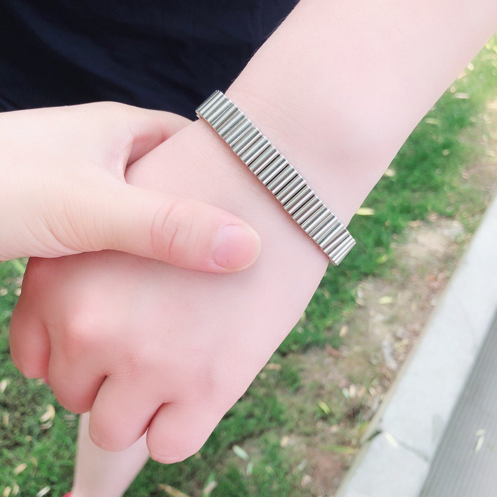 2018新款日韩特价男款磁疗手链