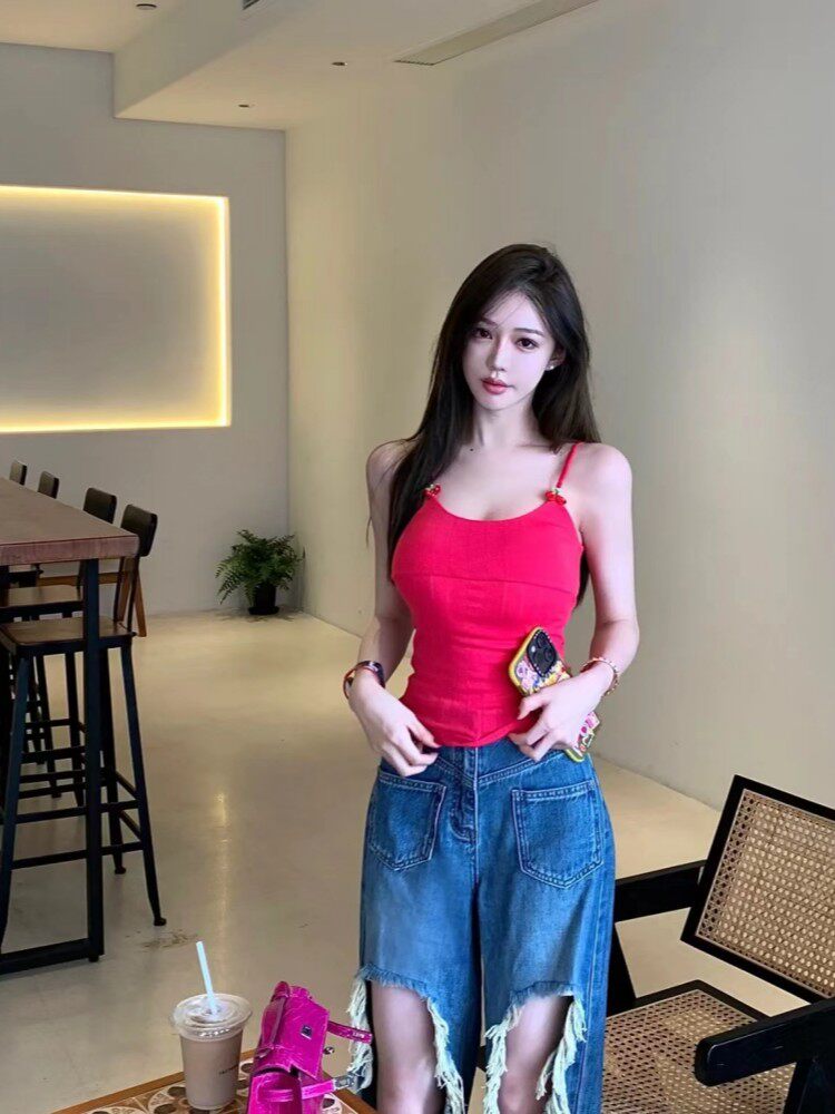 chill巧儿【显白樱桃红 日漫少女感】显胸大卡通吊带背心修身上衣