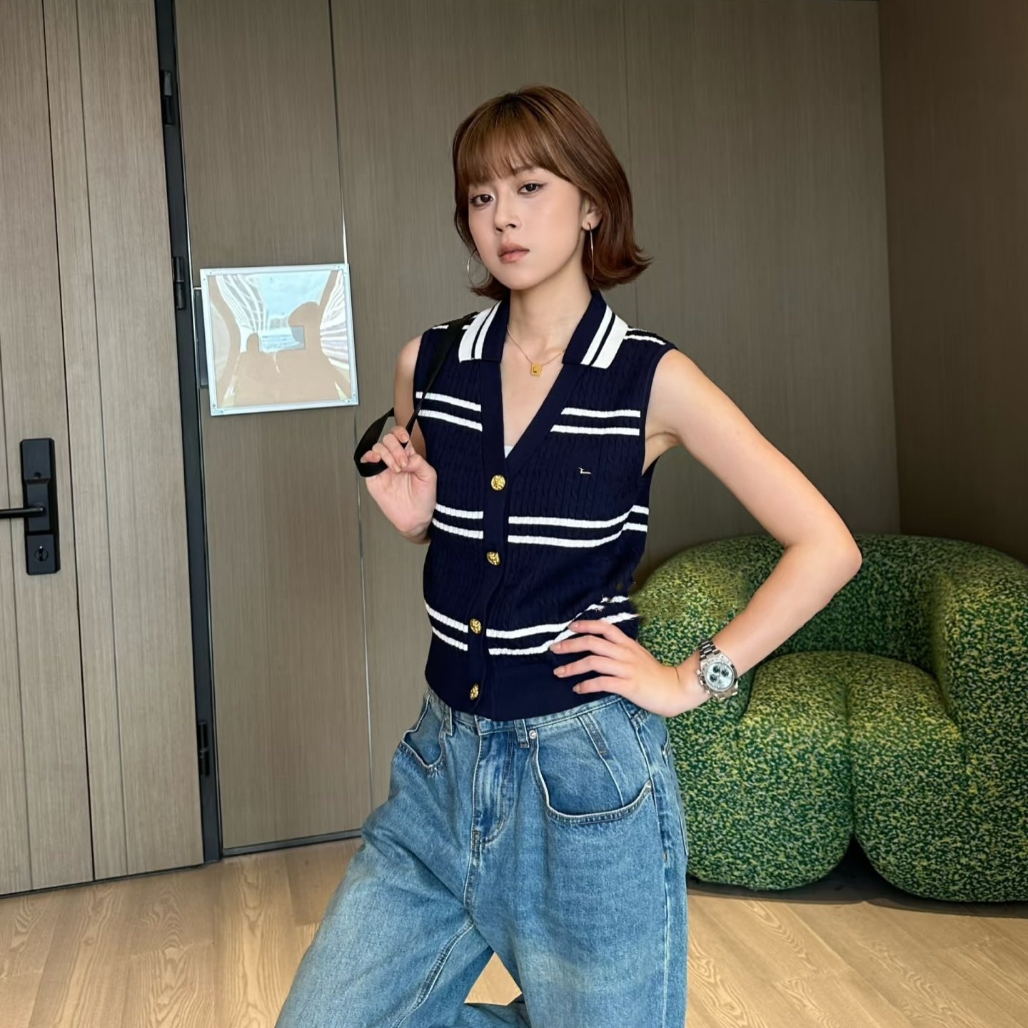 学院风针织马甲女早秋条纹开衫V领无袖毛衣背心外搭叠穿坎肩外套