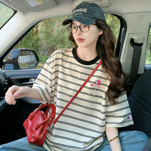 宽松纯棉休闲圆领条纹短袖t恤女