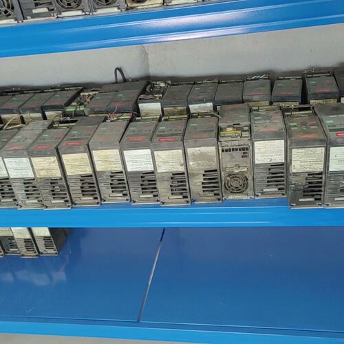丹佛斯变频器VLT 2900 VL2907PT420ST-可换可修
