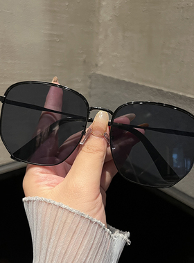 大框黑色太阳镜男简约多边形
