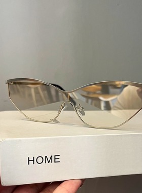 气质时尚高级感墨镜女