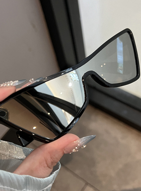 2025新款三角太阳镜防紫外线