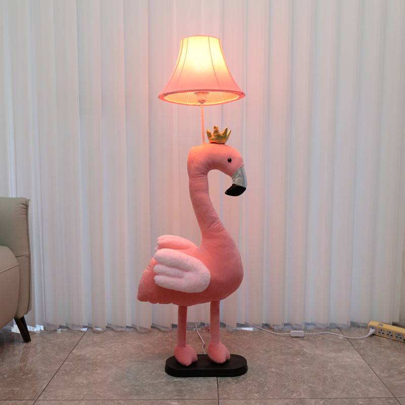 ins火烈鸟公仔玩偶灯可爱摆件床头落地灯毛绒玩具台灯女生布艺灯