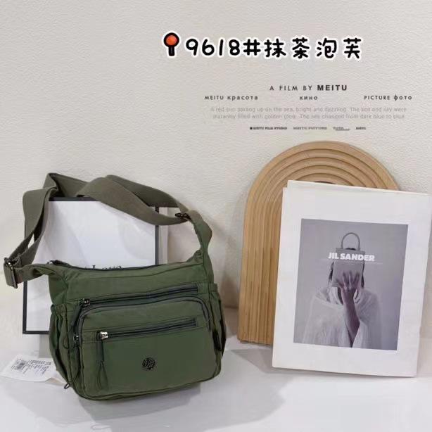 博卜新款时尚简约百搭单肩斜挎包女包休闲纯色尼龙布女包多夹层