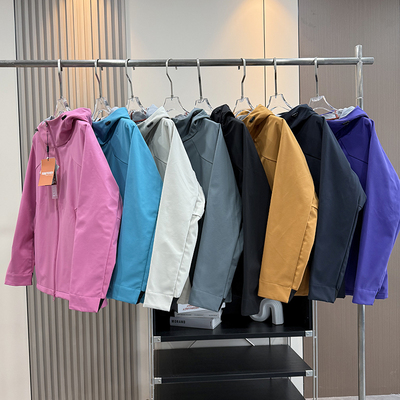 山系户外！情侣款秋季立体剪裁防风防水连帽软壳冲锋衣登山服夹克