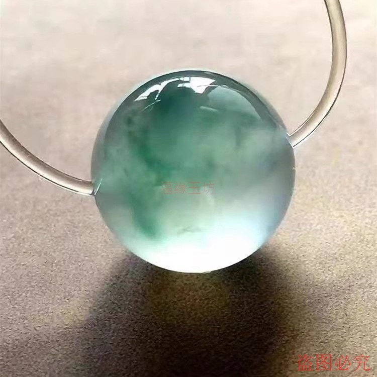 缅甸翡翠色冰种飘蓝花单珠项链
