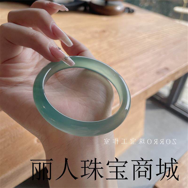 高端冰种玛瑙油青色正圈手镯女款玉髓珠宝国风新中式薄荷绿玉镯子